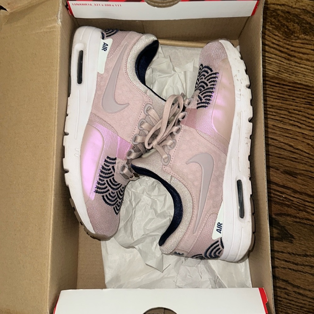 Air Max Zero LOTC QS 'Tokyo' Women’s sneaker pink